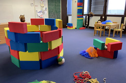 Spielaufbau mit Bausteinen